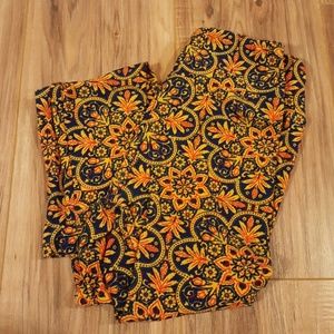 Lularoe patterned leggings OS